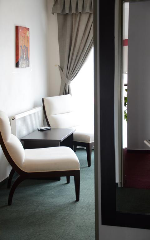 Garni Hotel Fellini Ziar nad Hronom Ruang foto