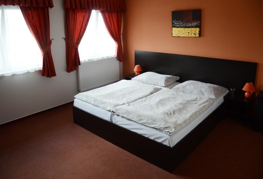 Garni Hotel Fellini Ziar nad Hronom Ruang foto