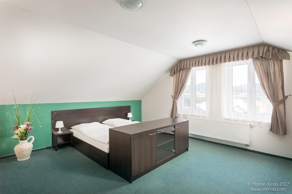 Garni Hotel Fellini Ziar nad Hronom Bagian luar foto