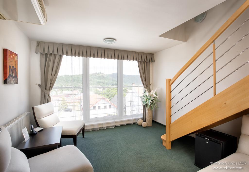 Garni Hotel Fellini Ziar nad Hronom Bagian luar foto