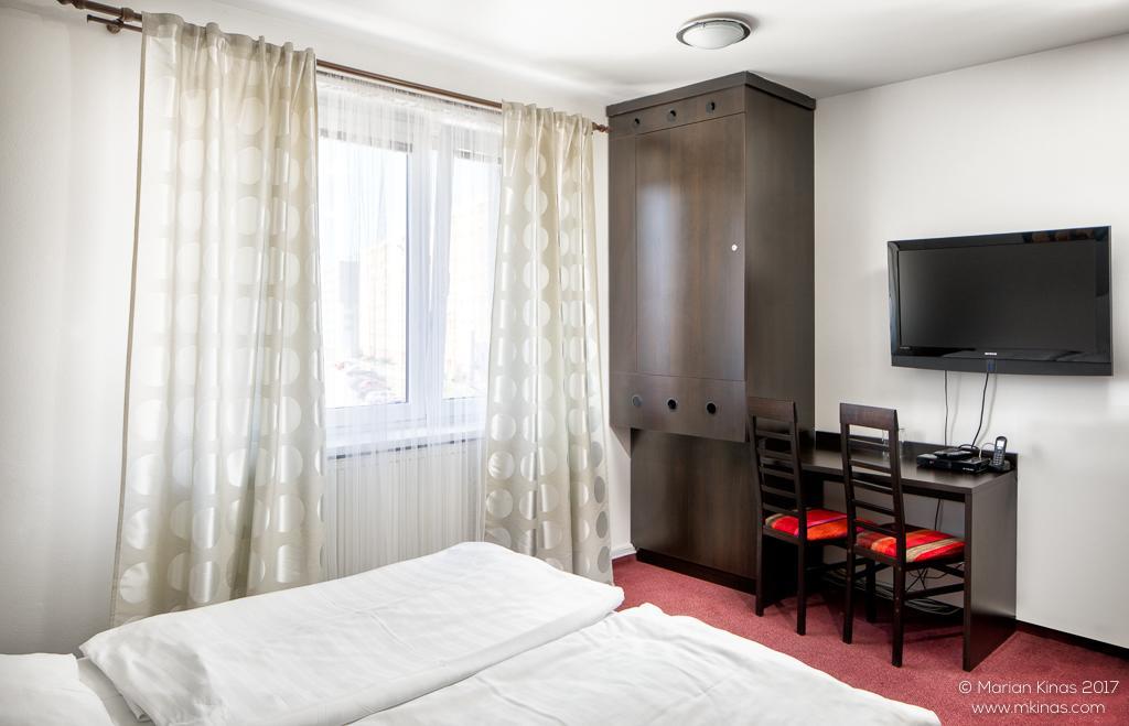 Garni Hotel Fellini Ziar nad Hronom Bagian luar foto